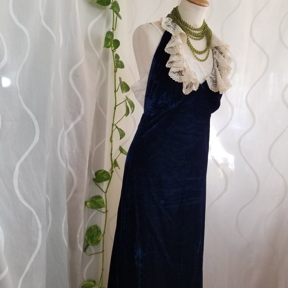 Vintage 1970s velvet dress w lace halter, Vampy backless long retro vntg maxi - Picture 11 of 15